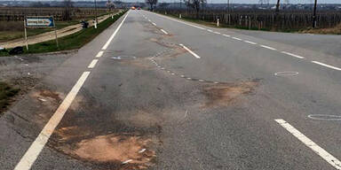 Zwei Motorradfahrer bei Horror-Crash getötet