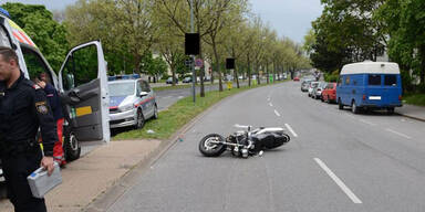 Horror-Unfall in Wien: Biker &uuml;berf&auml;hrt Fu&szlig;g&auml;ngerin - tot