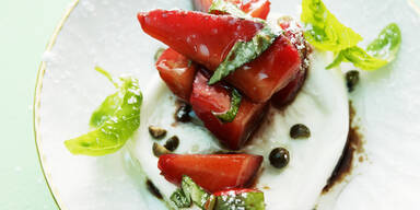 Mozzarella mit Erdbeeren