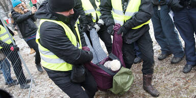 Au-Besetzung: "Murcamp" ger&auml;umt