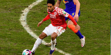 Fix: Mwene wechselt zu PSV Einhoven