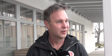 NÖ-Wahl 20Andreas Babler gibt seine Stimme ab.png