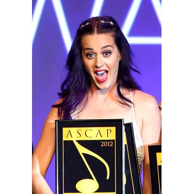 Ups! Katy Perry verliert fast ihr Kleid