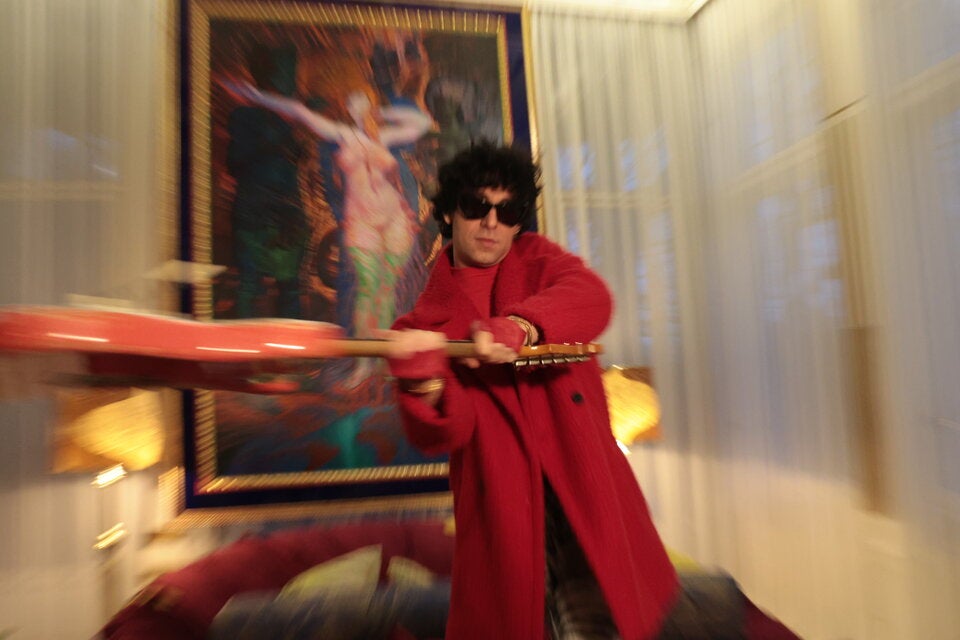 Nikotin rockt als „Kaiser“. Auch mit einer Pistolen-Sisi!