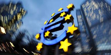 Nach Tender &uuml;ber eine halbe Billion Euro