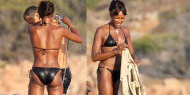 Naomi Campbell badet vor Sardinien