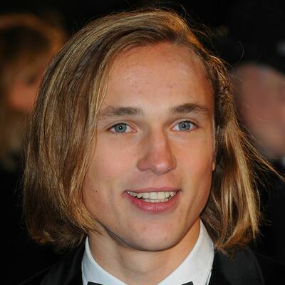 Die jungen Stars des Films trafen auf die Queen und andere Promis.