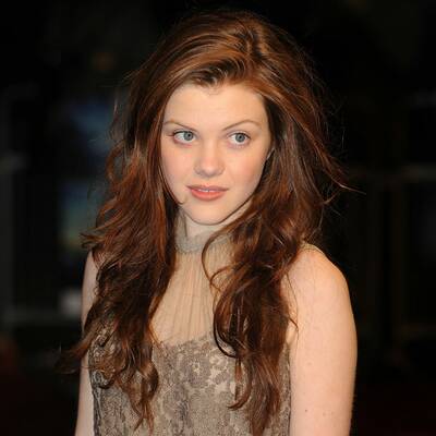 Die jungen Stars des Films trafen auf die Queen und andere Promis.