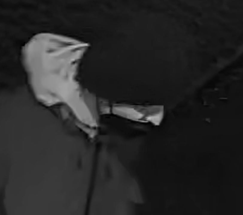 Raubüberfall mit Messer: Täter auf der Flucht