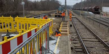 Laaer Ostbahn: Bahnsteigverl&auml;ngerungen f&uuml;r neue Z&uuml;ge