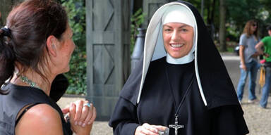 Neubauer ein Vollweib in Papst-Mission