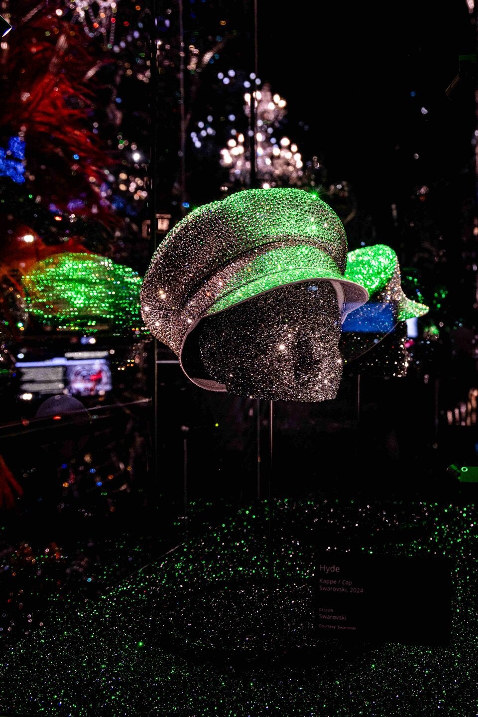 Swarovski bringt Hollywood nach Tirol: Mega-Stars glitzern in Wattens