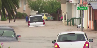 Neuseelands gr&ouml;&szlig;te Stadt Auckland steht unter Wasser.png