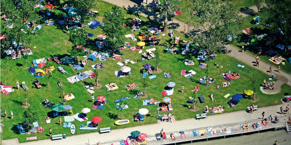 Trotz 1.000 Corona-Fällen: Bäder-Ansturm ohne Abstand