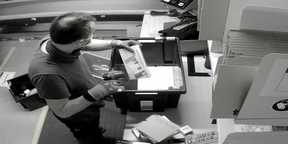 Amazon & Co. vernichten 1,4 Mio. Pakete aus Österreich mit Neuware