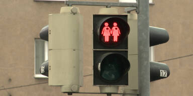 Weltweites Aufstehen f&uuml;r Homo-Ampeln