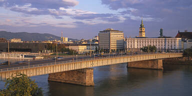 Nibelungenbr&uuml;cke