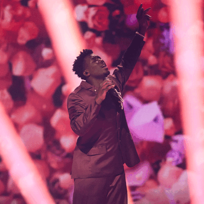 Warten aufs Voting: Nemo performt seinen neuen Song 