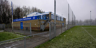 Jugendliche prügeln Linienrichter tot