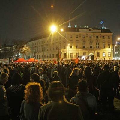 Lichtertanz gegen Rosenkranz