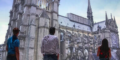 Notre Dame im Deep Space