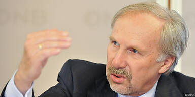 Nowotny bei der Pressekonferenz