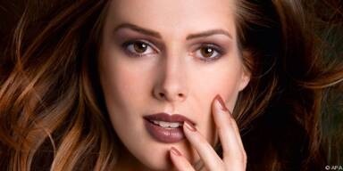 Nude-Look mit ein wenig Braun und Beerent&ouml;nen