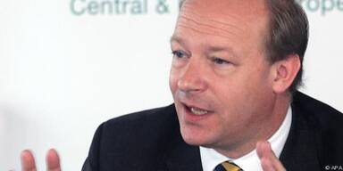 Nusmeier steigt bei Zuk&auml;ufen auf die Bremse