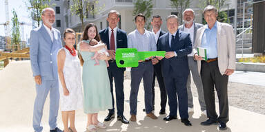 VILLAGE IM DRITTEN Michael Ludwig