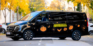Grusel-Taxi bringt Fahrg&auml;ste kostenlos zur Halloween-Party