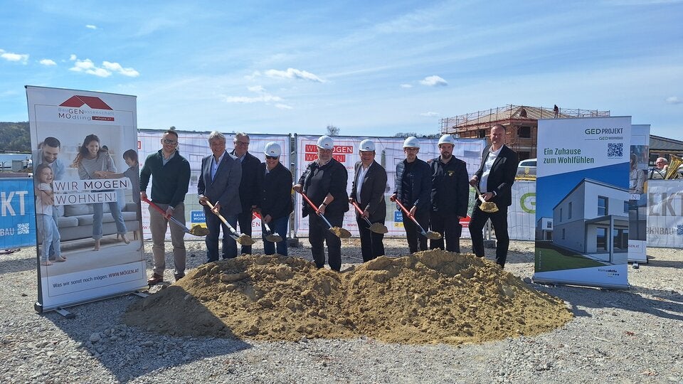 v.l.n.r.: Alexander Kamper, Hannes Sauer, Robert Weber, Dietmar Geiger, Andreas Holzmann, Herbert Pfeffer, René Stockinger, Manuel Czech, Admir Mehmedovic 