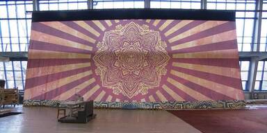 Obama-K&uuml;nstler Shepard Fairey gestaltet B&uuml;hnenbild f&uuml;r Staatsoper