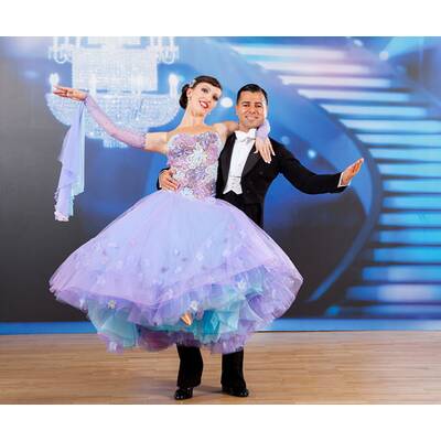 Die Outfits der Dancing Stars in der fünften Show