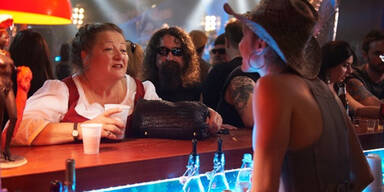 Marianne Sägebrecht plant Attentat auf Papst