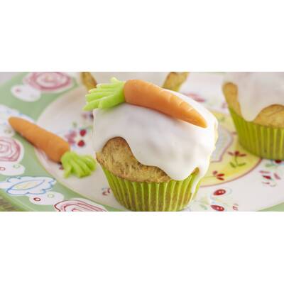 Käsekuchen mit Marzipankarotten