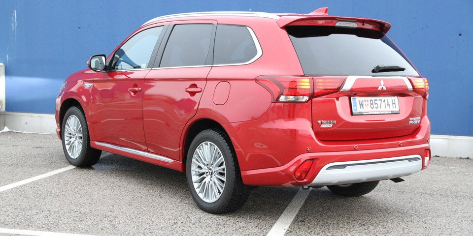 Mitsubishi macht Outlander PHEV billiger