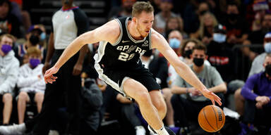 P&ouml;ltl unterliegt mit Spurs Titelanw&auml;rter Brooklyn