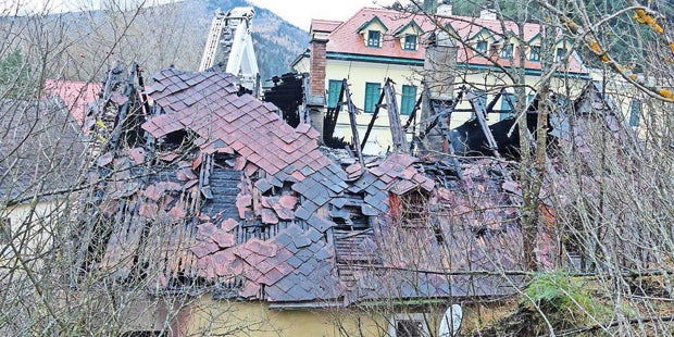 Häuser in Flammen: Zwei Bewohner tot