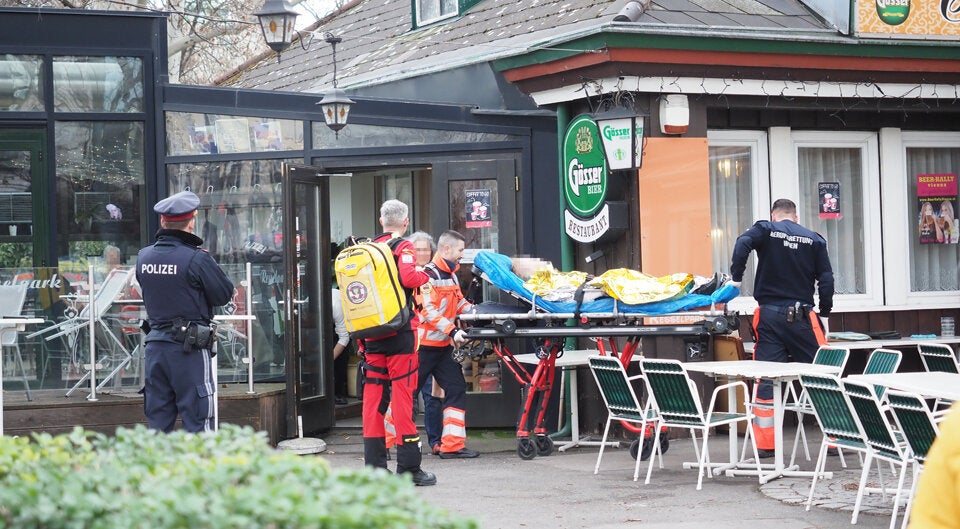 Hubschrauber-Rettungseinsatz am Karlsplatz