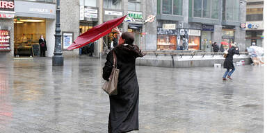 Horror-Sturm: Tausende ohne Strom