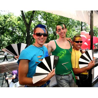 Tausende feiern Homosexuellen- und Transgender-Demo.