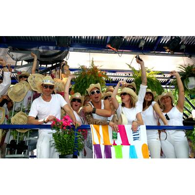 Tausende feiern Homosexuellen- und Transgender-Demo.