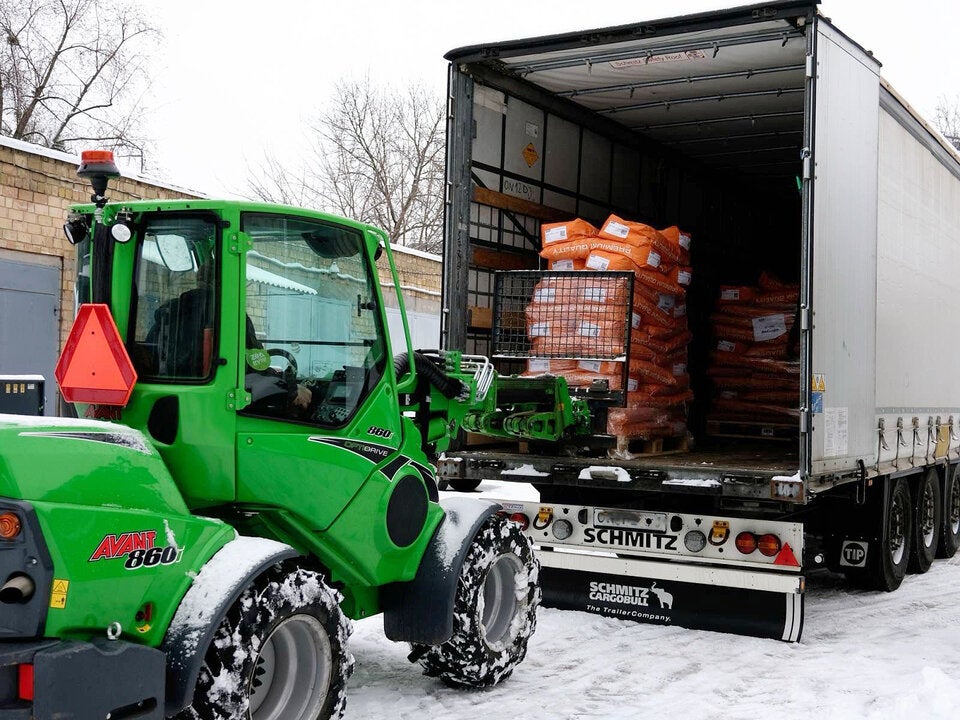 Futter-Hilfslieferung aus Wien für den Zoo in Kiew