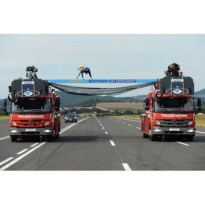 Promi BB: Coole Challenges und ein Fürst, der fliegt