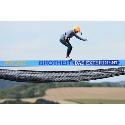 Promi BB: Coole Challenges und ein Fürst, der fliegt