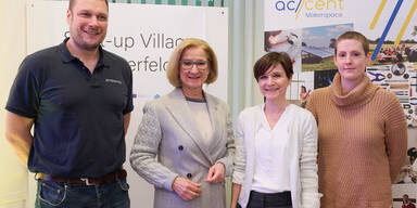 Ensemo-Gr&uuml;nder Nikolaus Pfaffenbichler, Landeshauptfrau Johanna Mikl-Leitner, Ensemo-Gr&uuml;nderin Birgit Mitter und Hannah Wolf, Laborleitung Ensemo.&nbsp;