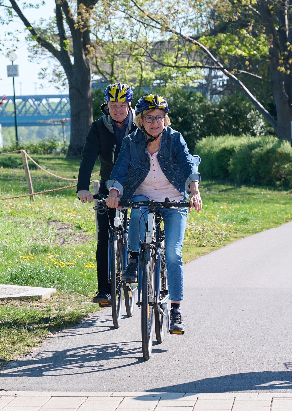 Am Radeln: Landeshauptfrau Johanna Mikl-Leitner und Michael Duscher, Geschäftsführer der NÖ Werbung. 