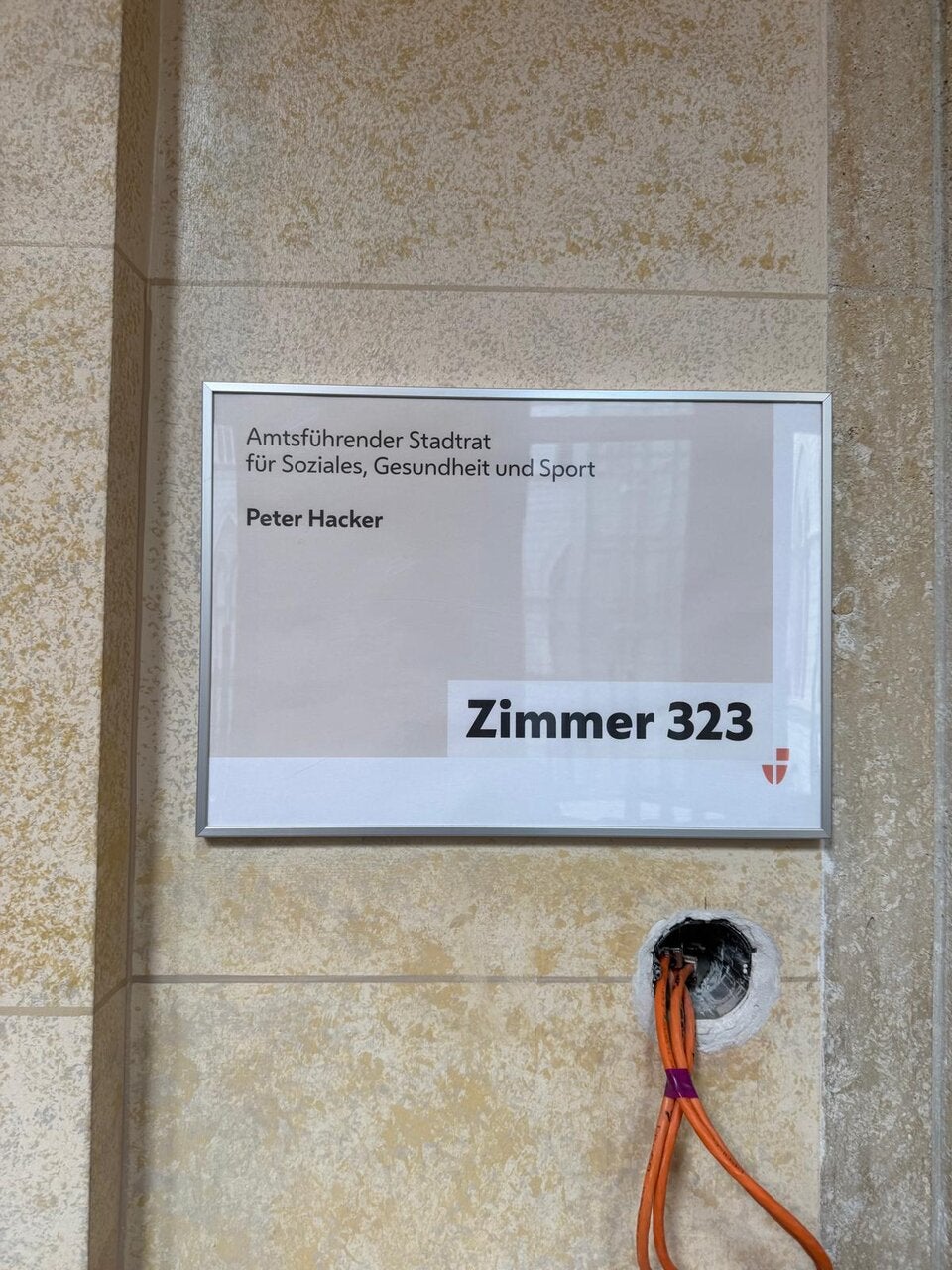 Hacker, Büro