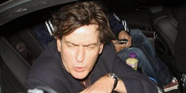 Charlie Sheen: Der Bad Boy torkelt wieder