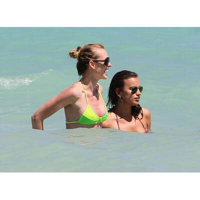 Sexy Badenixe: Dessousmodel Irina Shayk